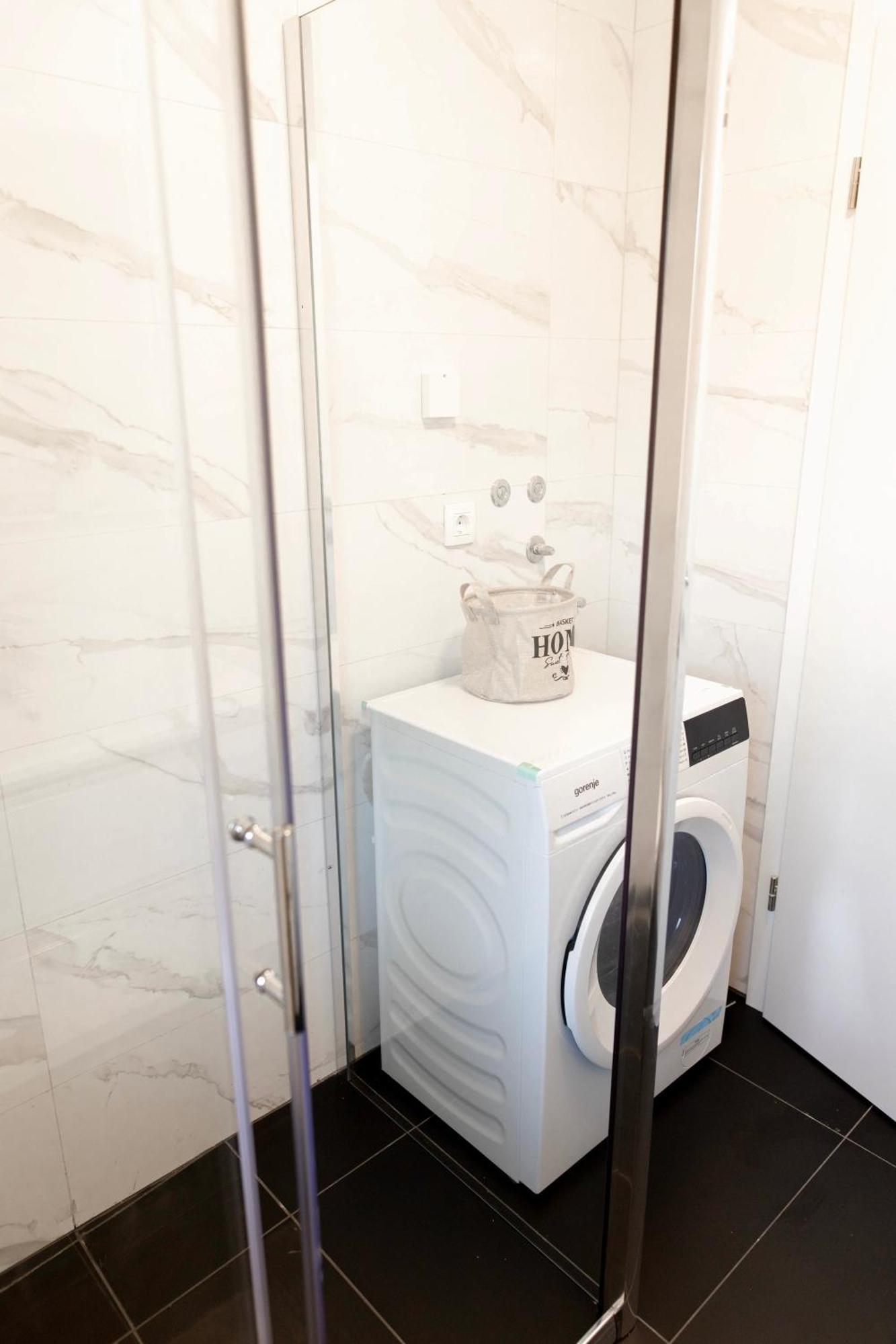 Aura Apartments Zirovnica Dış mekan fotoğraf