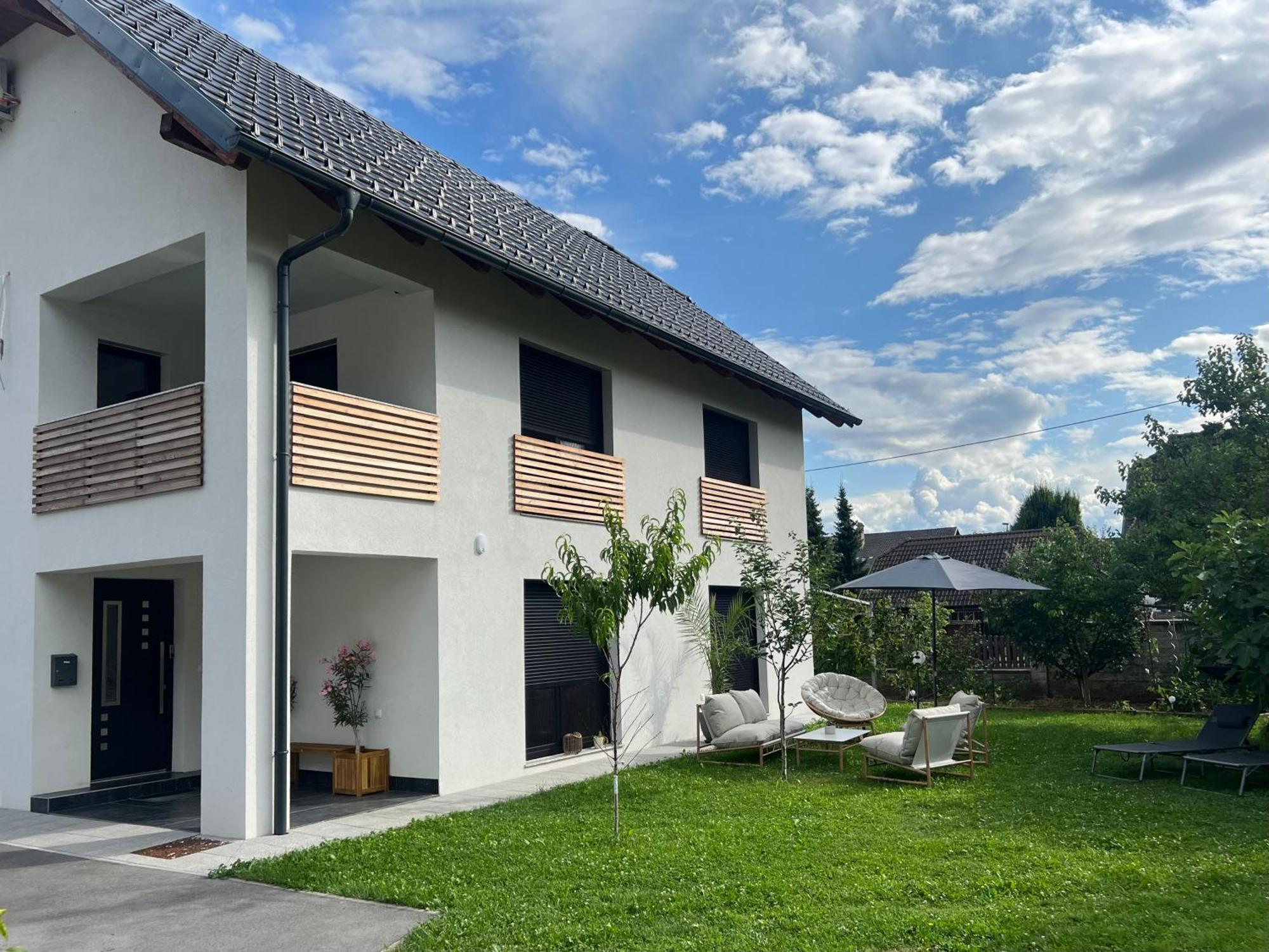 Aura Apartments Zirovnica Dış mekan fotoğraf
