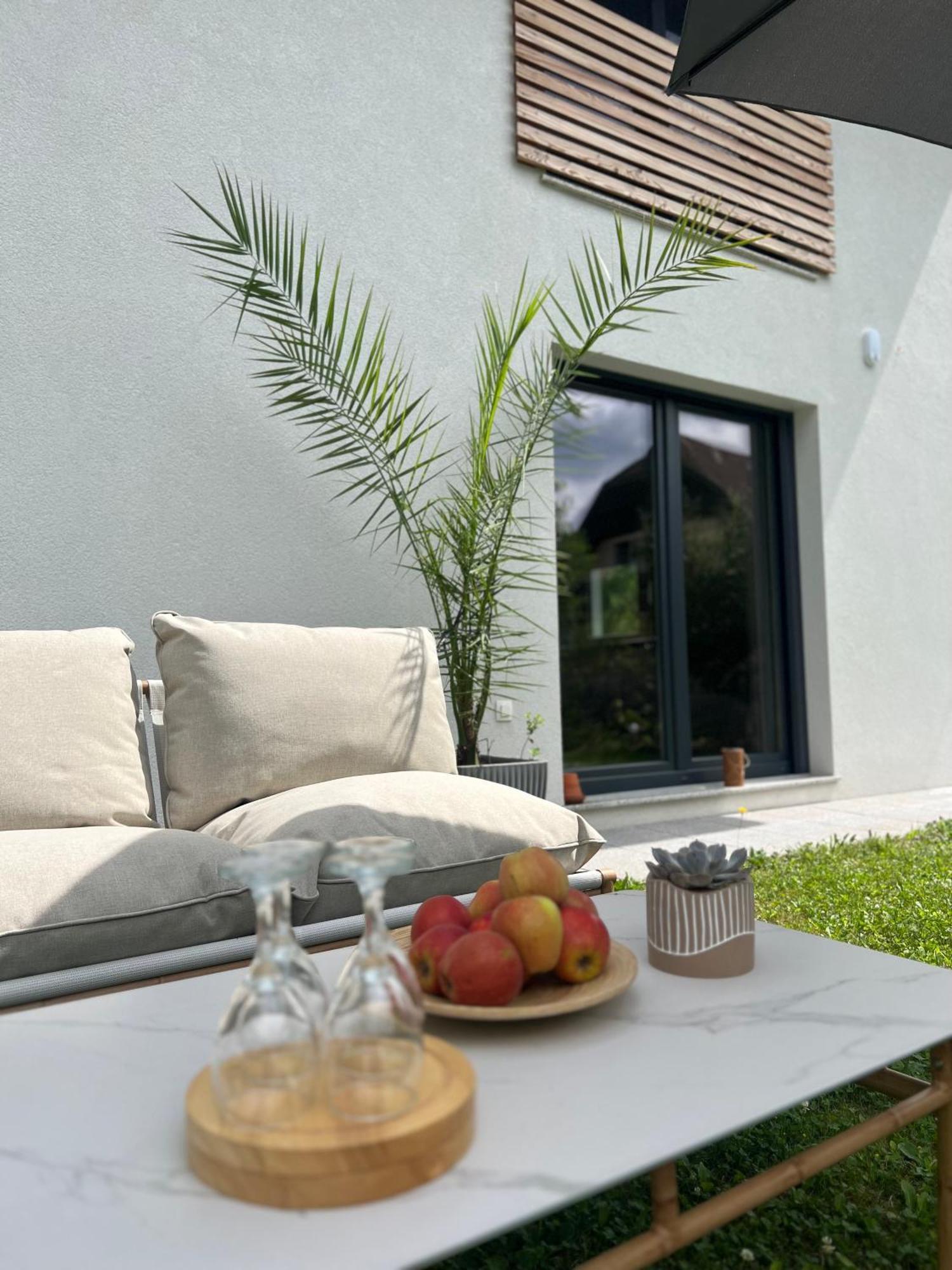 Aura Apartments Zirovnica Dış mekan fotoğraf