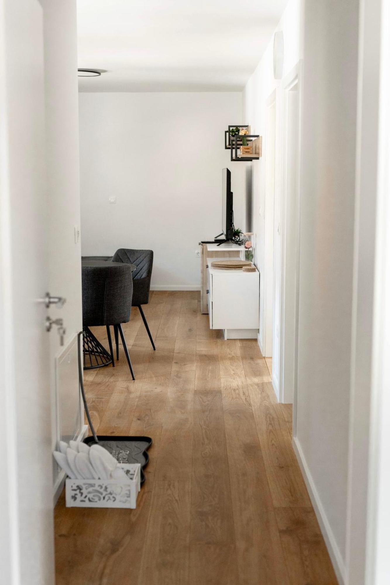Aura Apartments Zirovnica Dış mekan fotoğraf