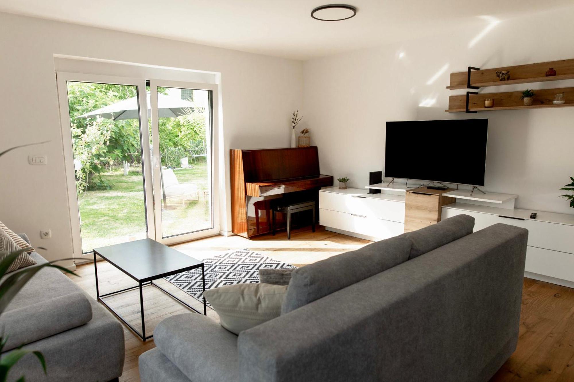 Aura Apartments Zirovnica Oda fotoğraf